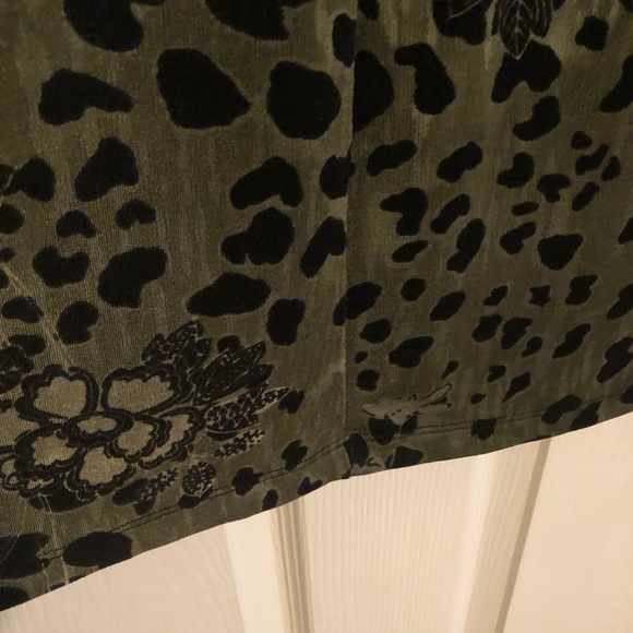 Ladies dress - Picture 5 of 5